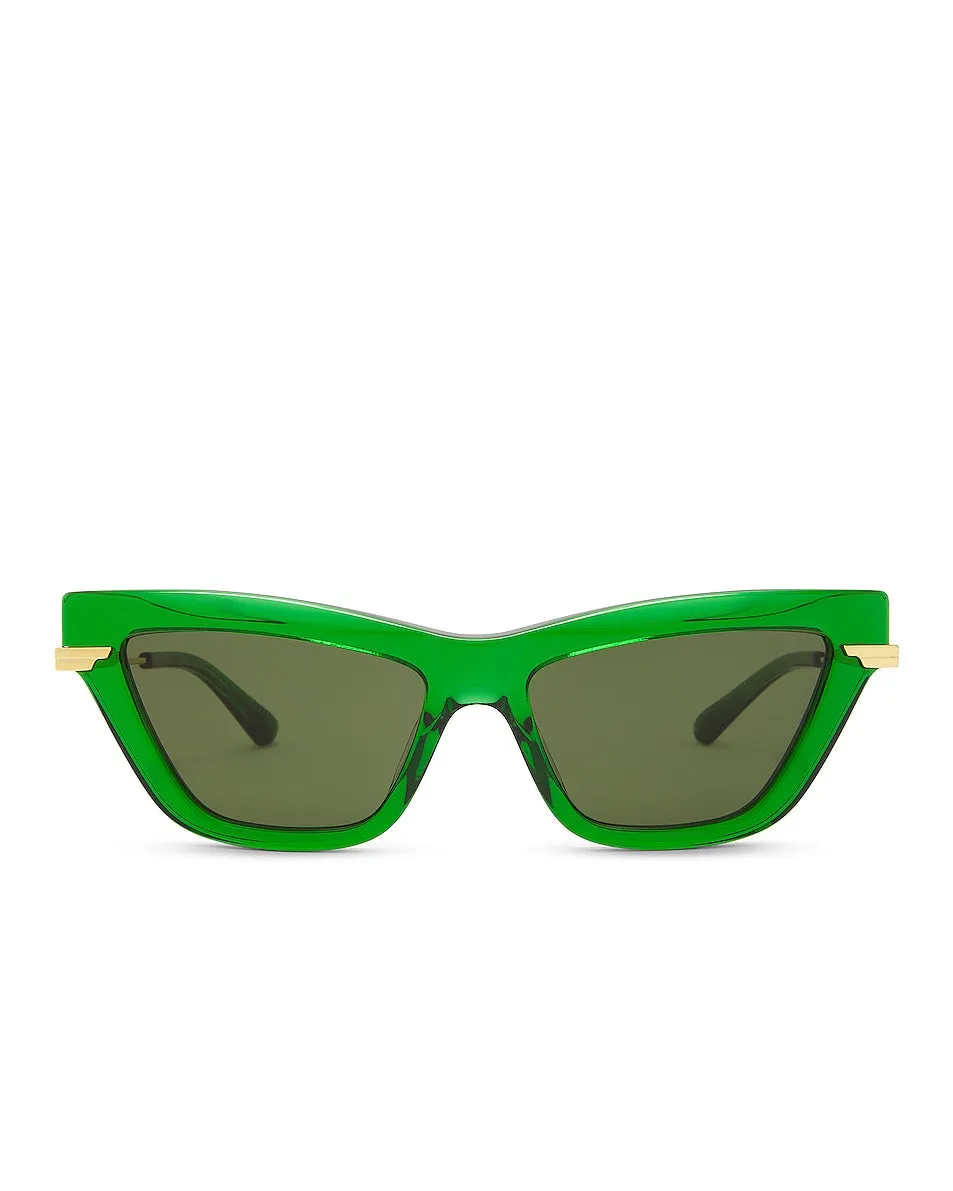 Bottega Veneta Cat Eye Sunglasses, Transparent Btv Green