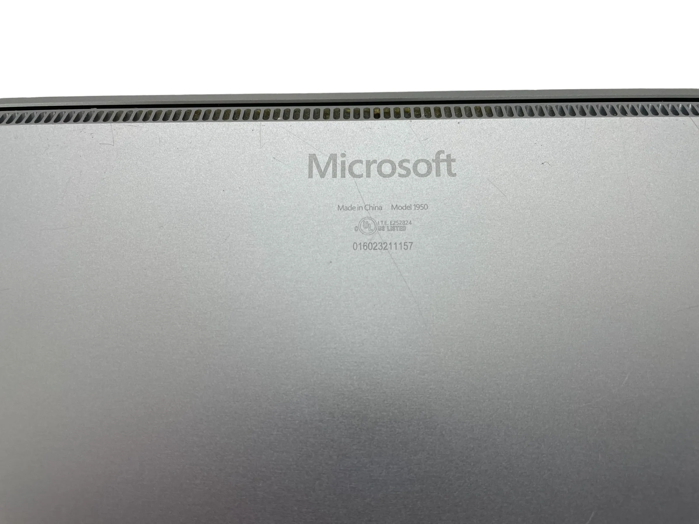 Microsoft Surface Laptop 4 1950 13.5" (i5-1135G7 @ 2.40GHz, 8GB RAM, 512GB SSD, Windows 11 Home)