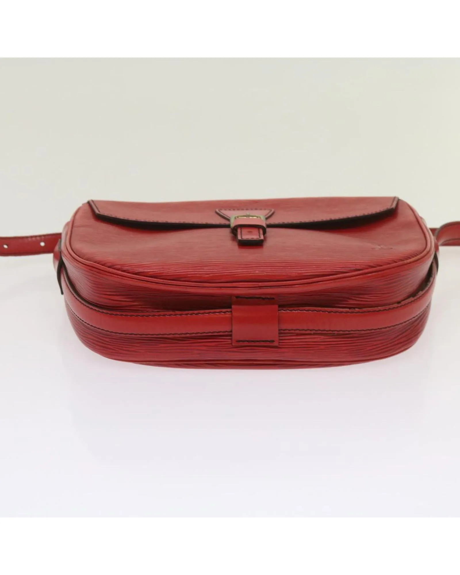 Red Epi Leather Shoulder Bag with Accessory - Vintage LV