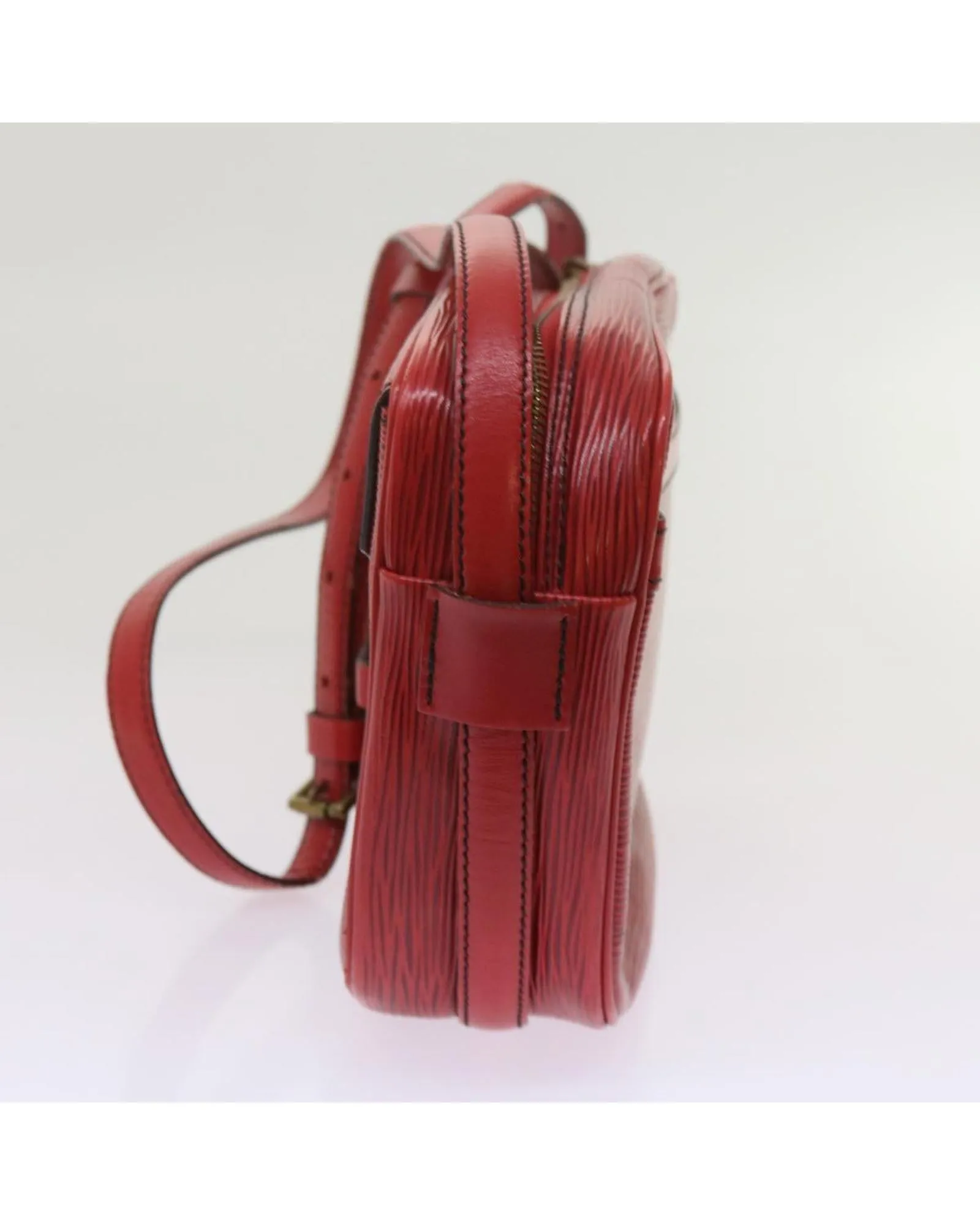 Red Epi Leather Shoulder Bag with Accessory - Vintage LV