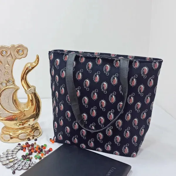 Sarus Crane Lifestyle Tote with Laptop Black Colour with mango Design.